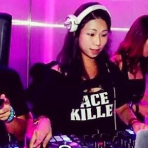 Meet your Posher, Mina